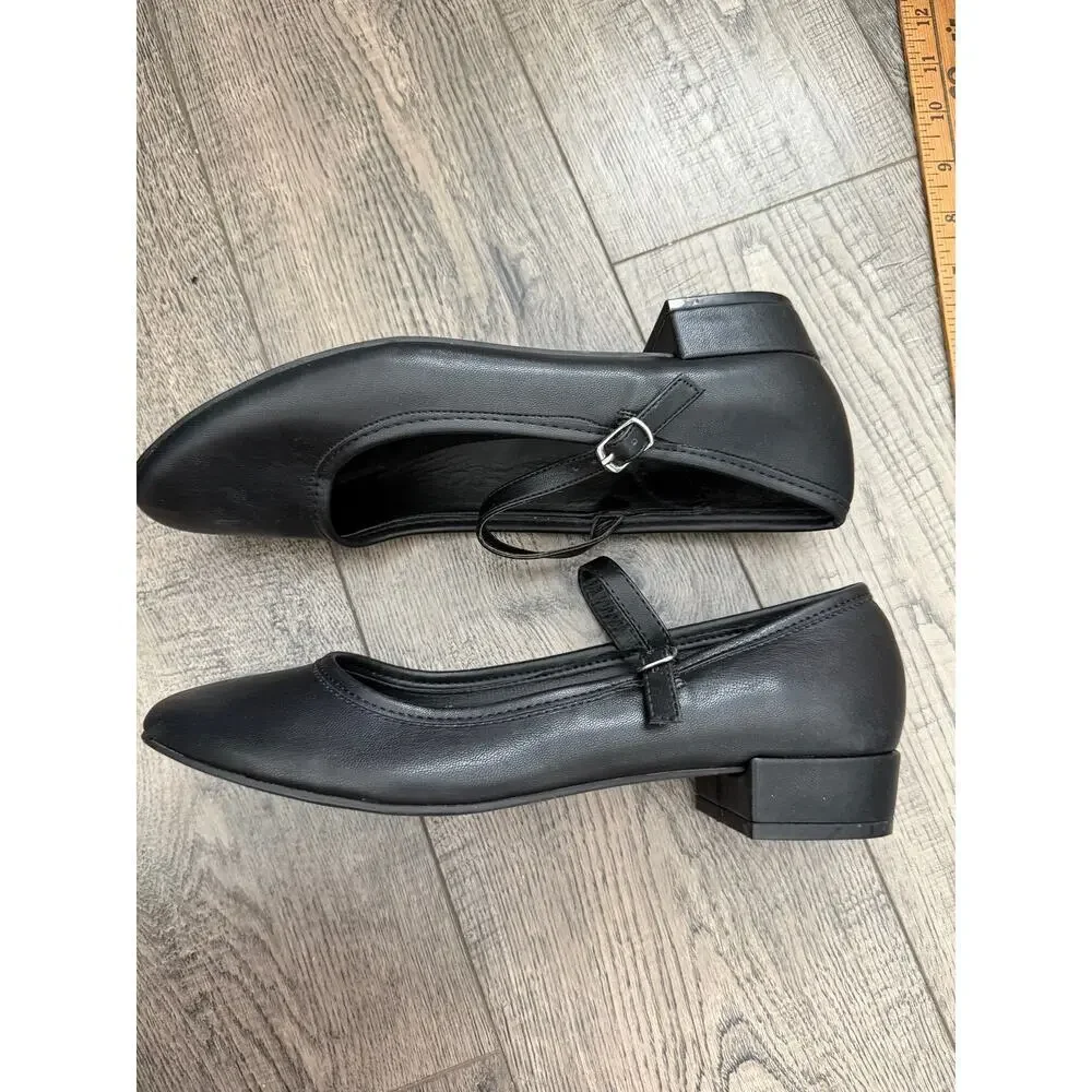 DV Dolce Vita Dollie Ballet Flat Size 7.5 Black Lather Round Toe Mary Jane Shoes